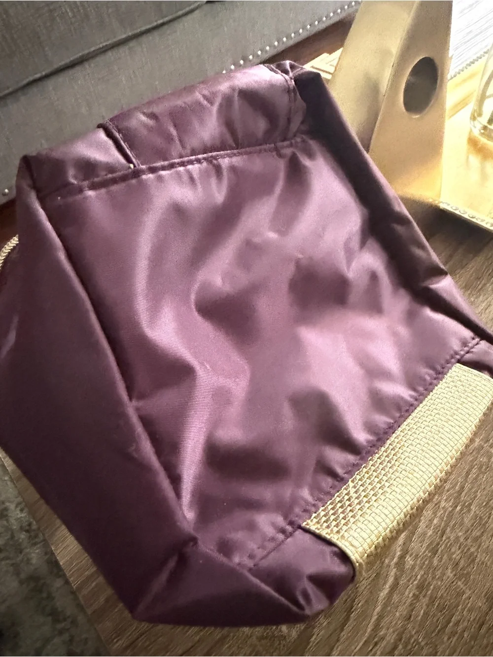Avon Women’s Toiletry Makeup Travel Cosmetics Bag Gold Purple Case F3250741